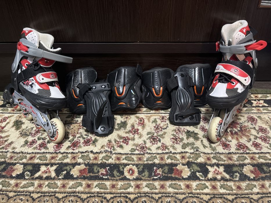 Продам ролики на правом ролике есть тормоз размер 31-35