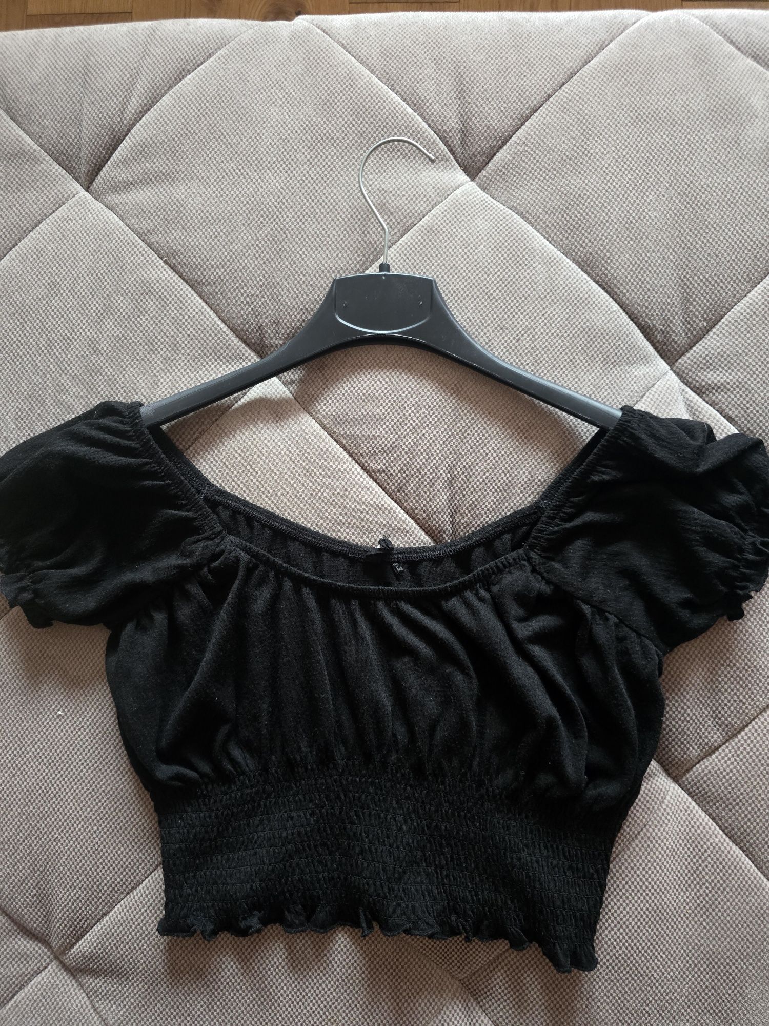 Тениски кроп топ New Yorker, pull&bear, sinsay