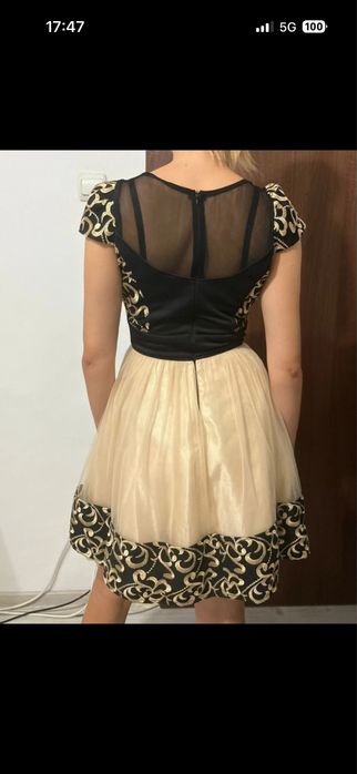 Vand rochie de ocazie