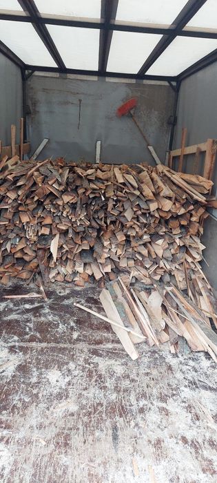 Vând deșeuri brad,lemn de foc 125 lei metrul ster