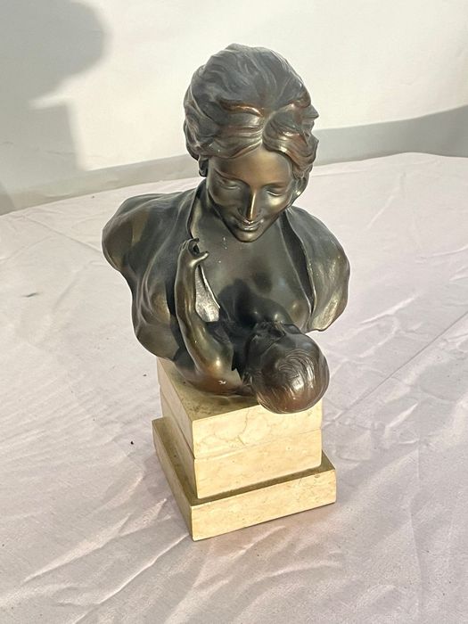 Statueta***bust***maternitate