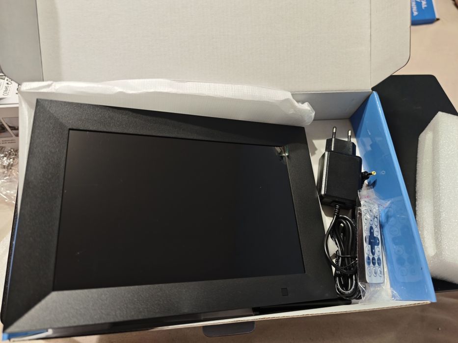 дигитална фоторамка 10 инча