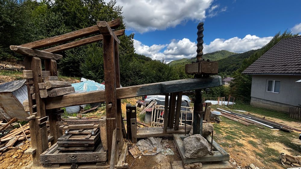 Presa de struguri/mere și războaie