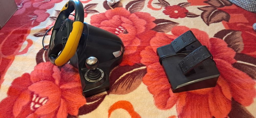 Volan gaming & pedale  Myria