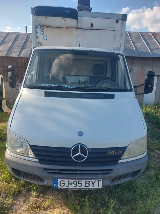 Vând Mercedes sprinter frigorific