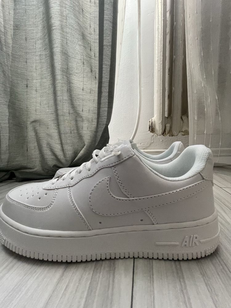 Air Force 1 Triple White