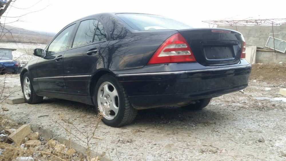 mercedes C 180 na 4asti za 4asti