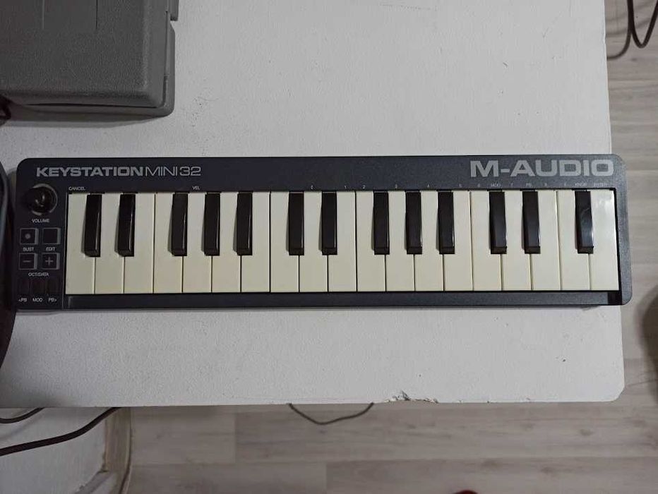 Продавам MIDI Клавиатура M-Audio Keystation Mini 32