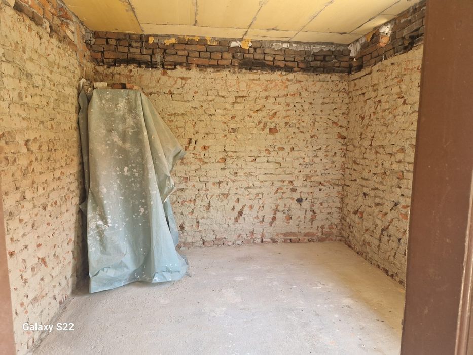 Casa de vanzare la 1 km de melinesti