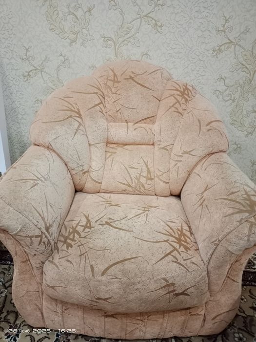 Продам б/у Диван 3-2-1