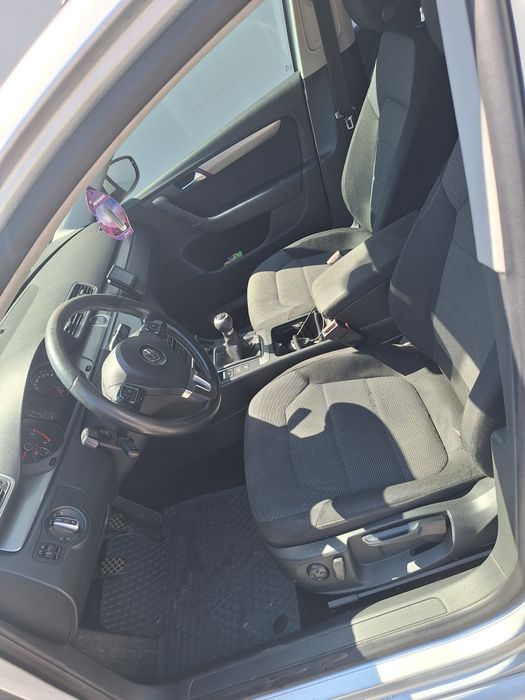 Vand/Schimb/Variante €€4299€€ Volkswagen Passat B7
