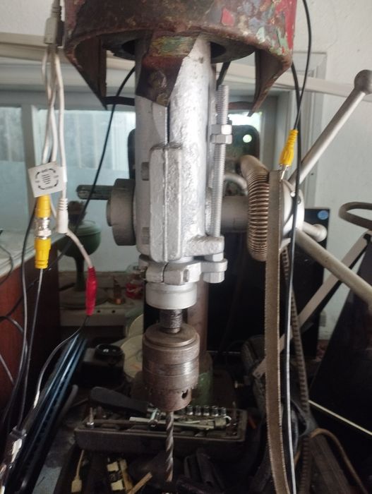 Сверлильный станок