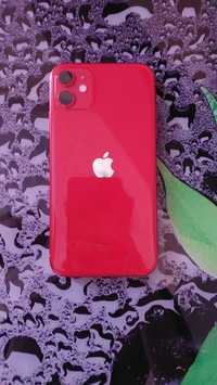 Продаю iPhone 11 красного цвета