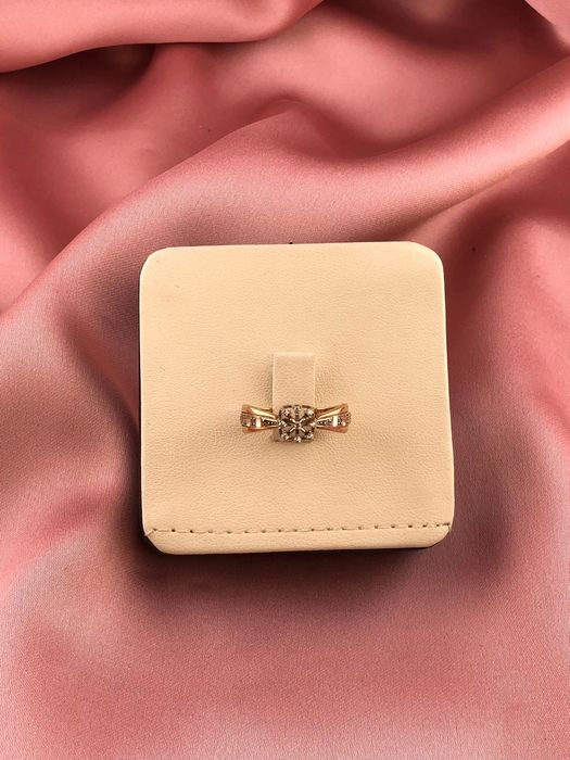 Кольцо золотое с Фианитом 17р 585 14K вес 2,34 гр | т7910