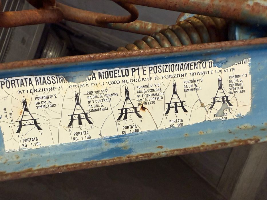 Furca pentru paleti - macara