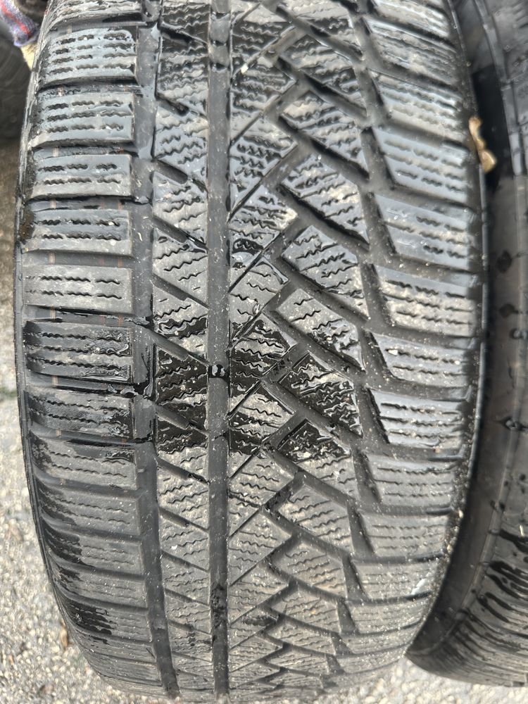 Зимни гуми Continental 235/50/19