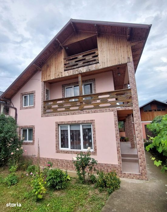 COMISION 0 Casa 256 mp, 2084 mp teren, 6 camere + dependinte, Pucioasa