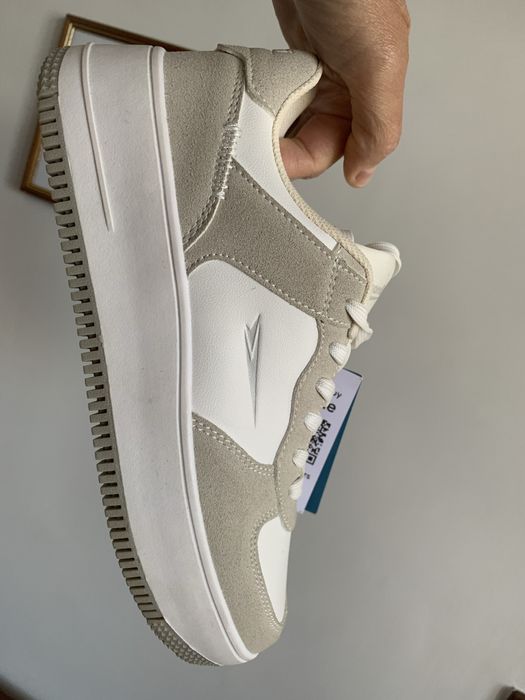 Нови и носени дамски кецове Sprandi Kangaroos 38 номер, Flair 37 номер