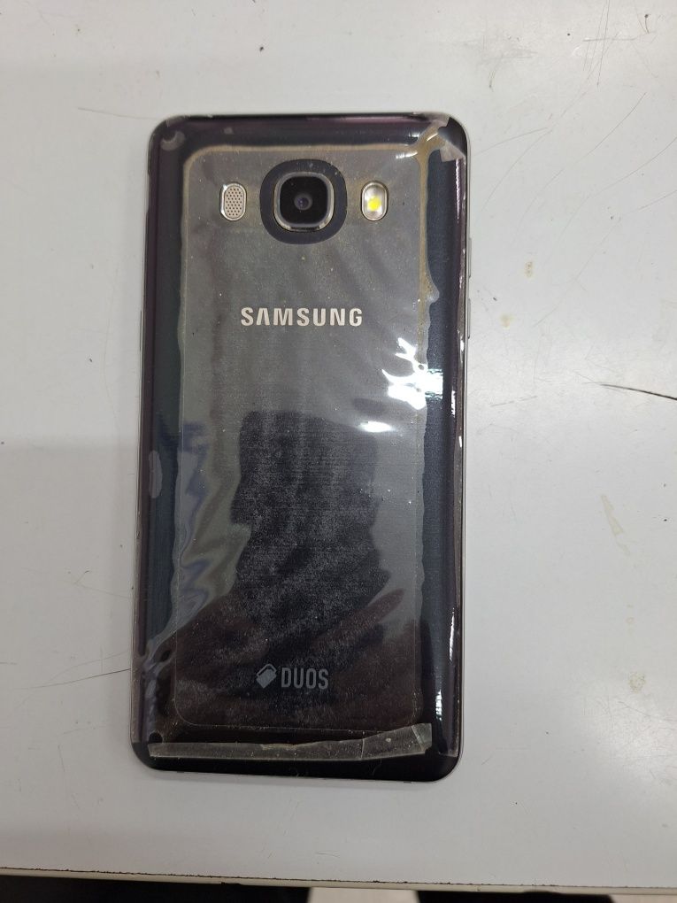 Samsung  Galaxy J 5