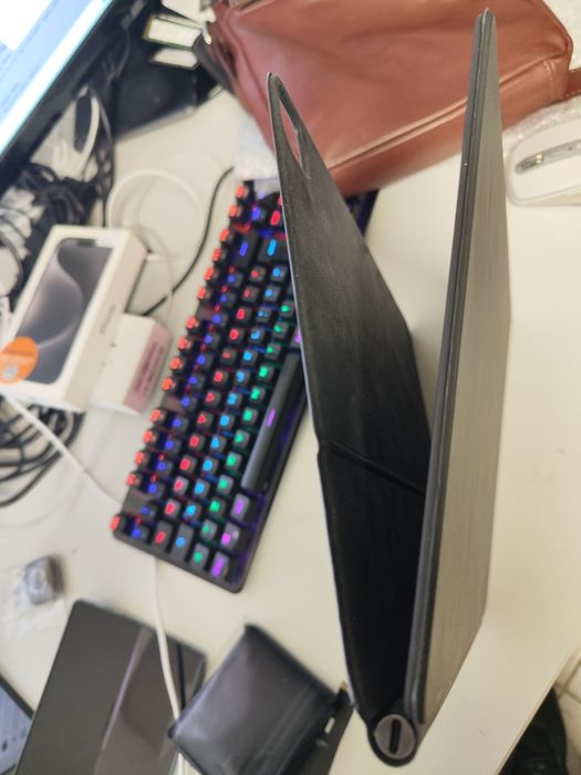 Husa originala ipad pro 12.9 gen 5, cu tastatura
