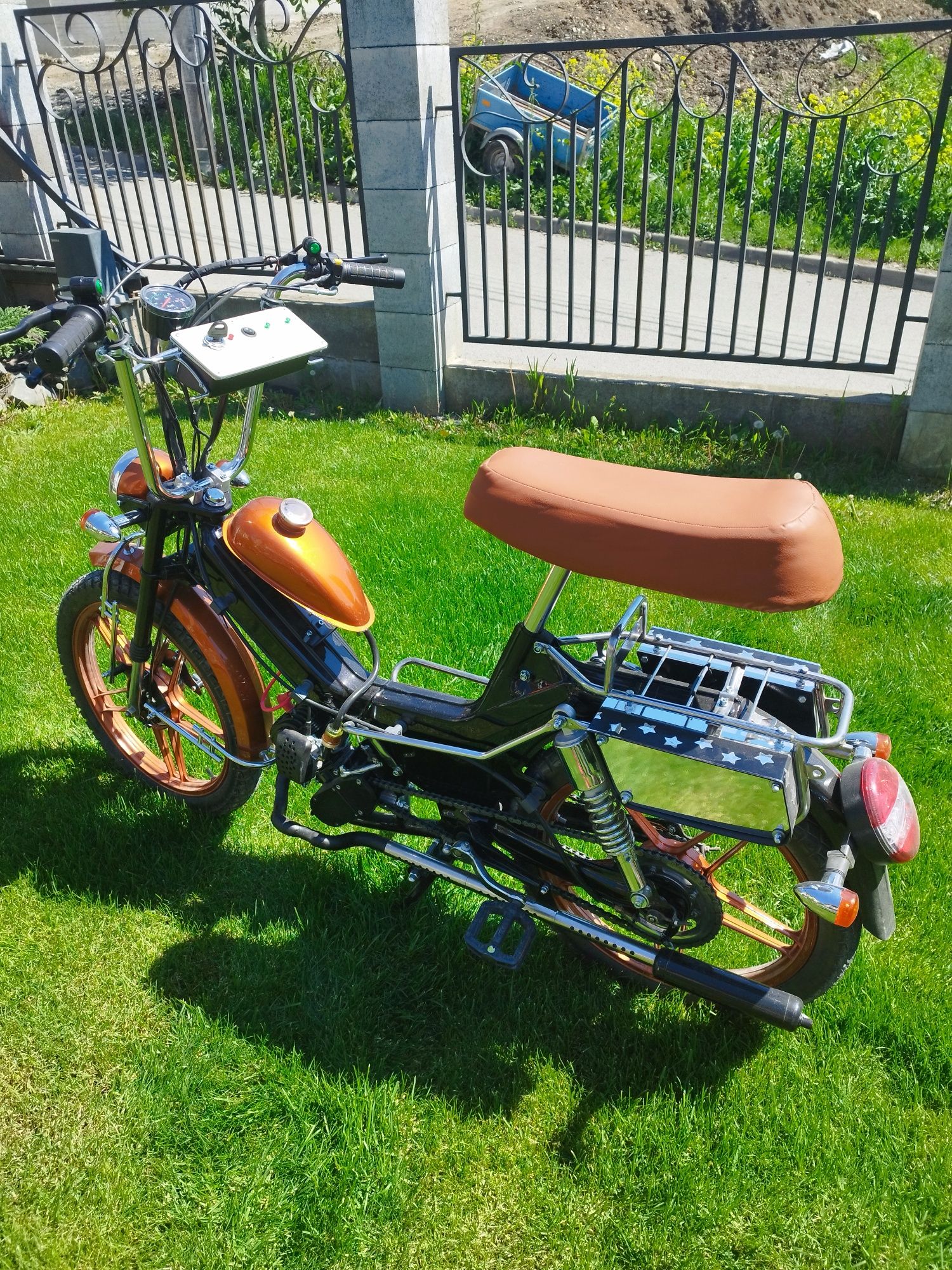 Vând bicicleta cu motor