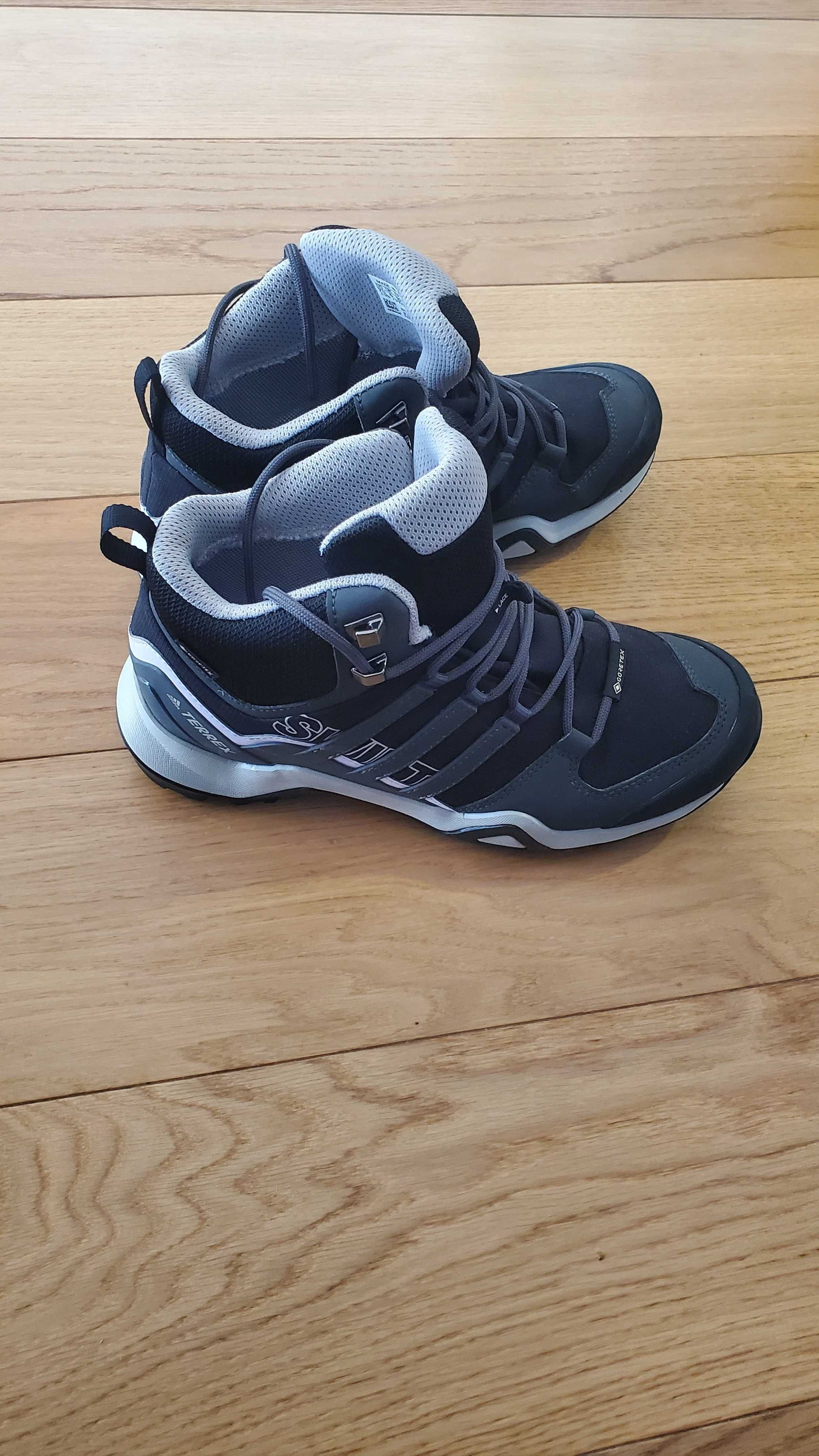 Туристически обувки Adidas Terrex