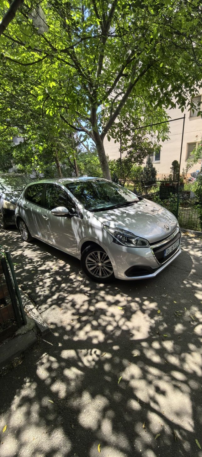 Vând Peugeot 208 1.6 Hdi
