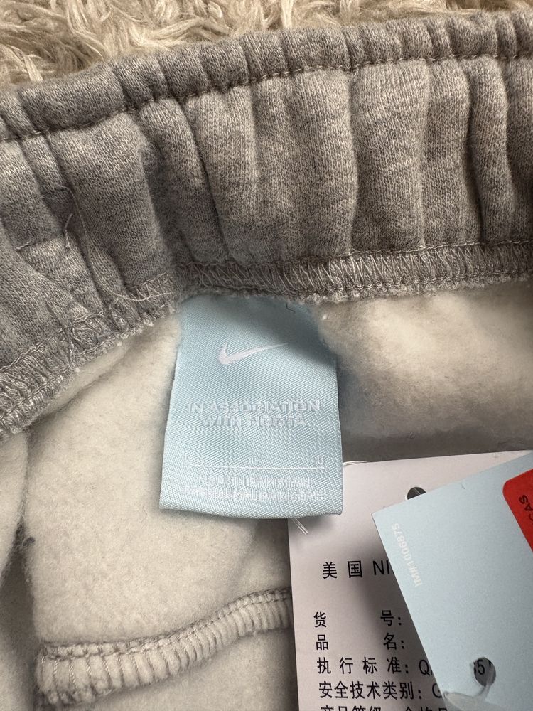 Pantaloni Nike nocta