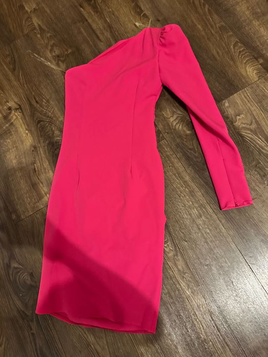 Rochie fucsia elegantă
