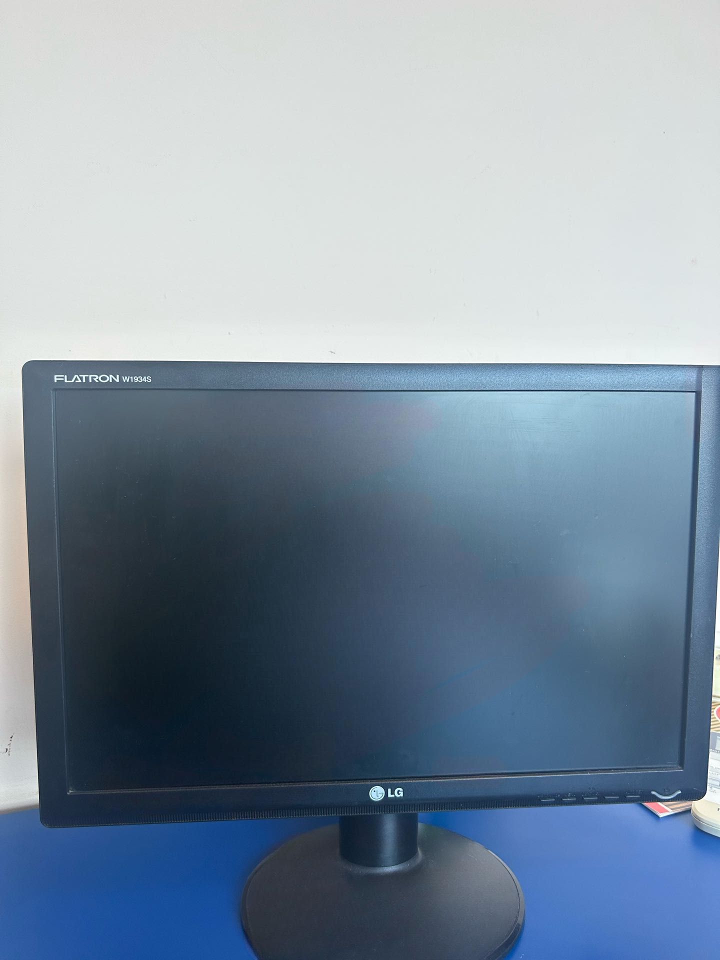 Монитор LG FLATRON 24inch
