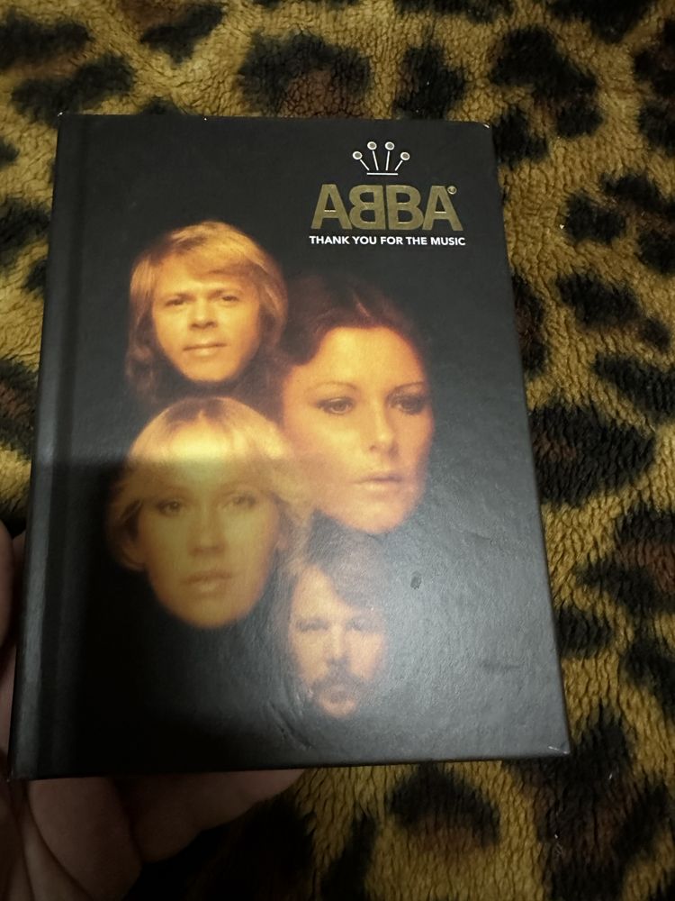 Продавам Box ABBA Уникат