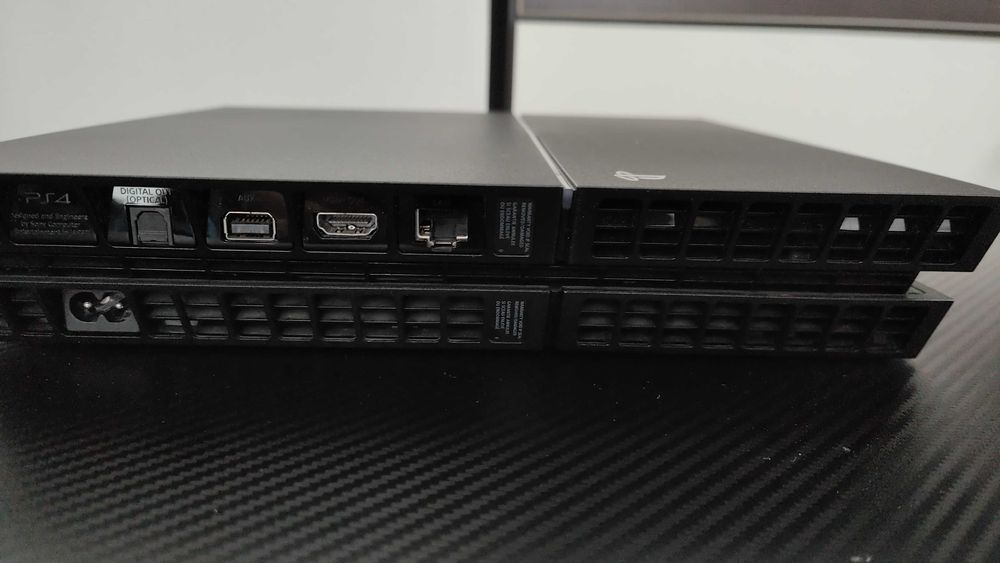 PlayStation 4 Hdd 1TB ,27 jocuri,maneta ,cabluri