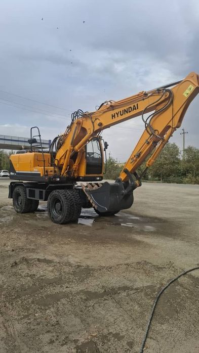 Экскаватор продаётся