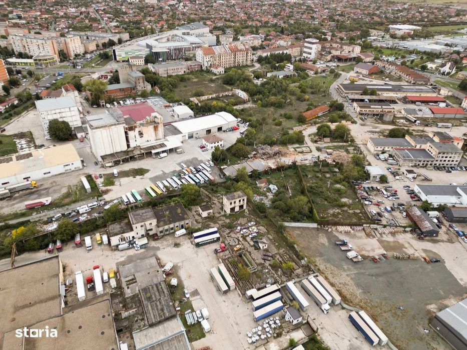 Oportunitate! Teren 6820mp cu clădiri industriale pe strada Poetului,