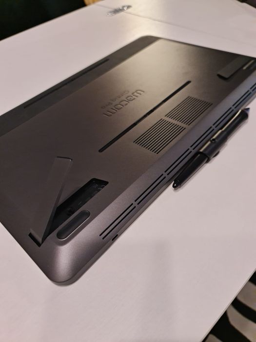 Tableta grafica Wacom Dth-1620 15.6 inch
