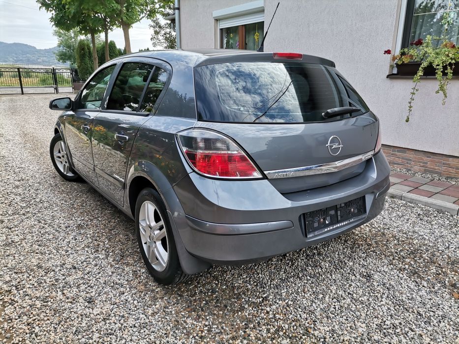Opel Astra H Facelift 1.6 benzina euro 4 an 2007 Climatronic Tempomat