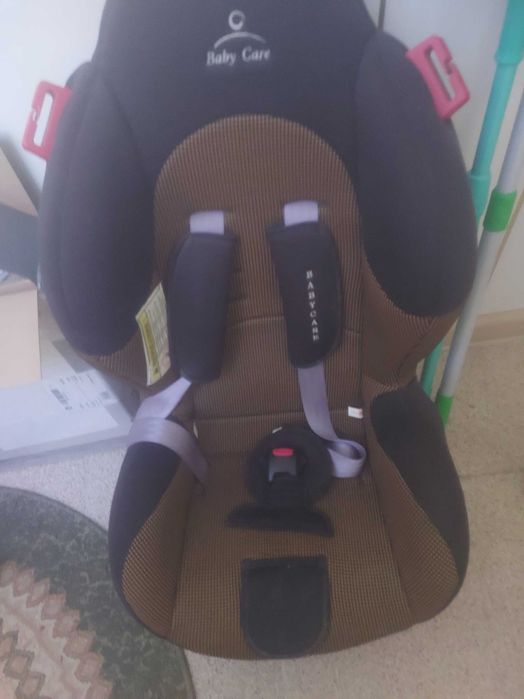 Детское кресло для авто izofix фирмы CHICCO