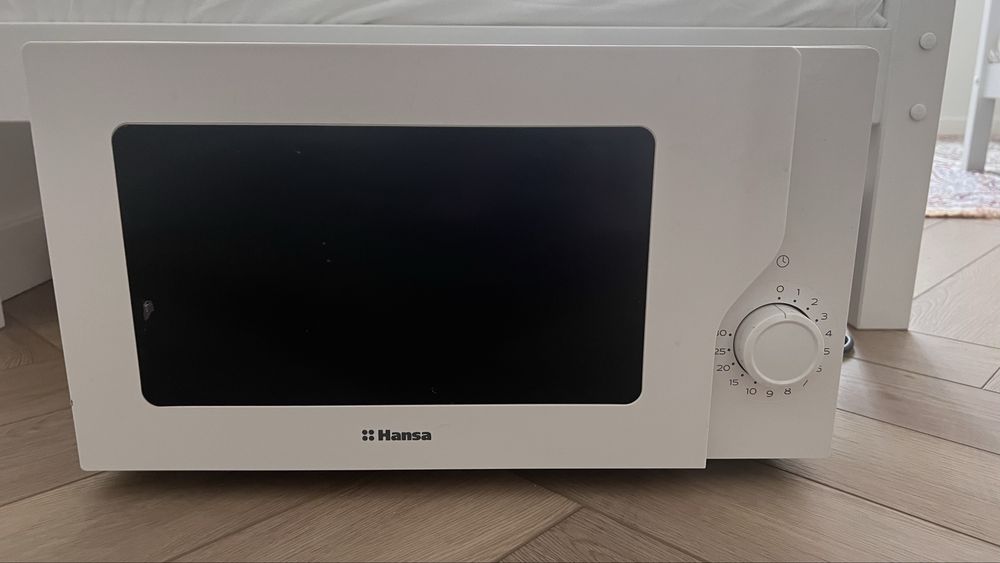 Микроволновая печь Hansa