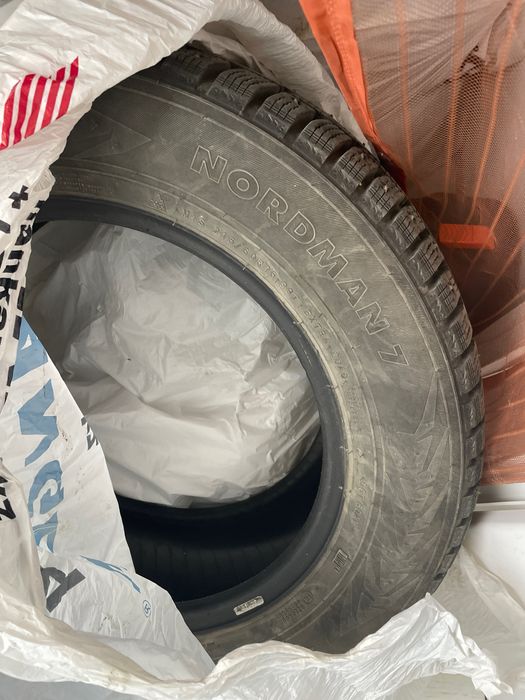 Продается шины Nordman 7 зимний R16