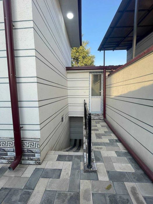 Продаётся новый 2-этажный коттедж  (ориентир — Рисовый базар)