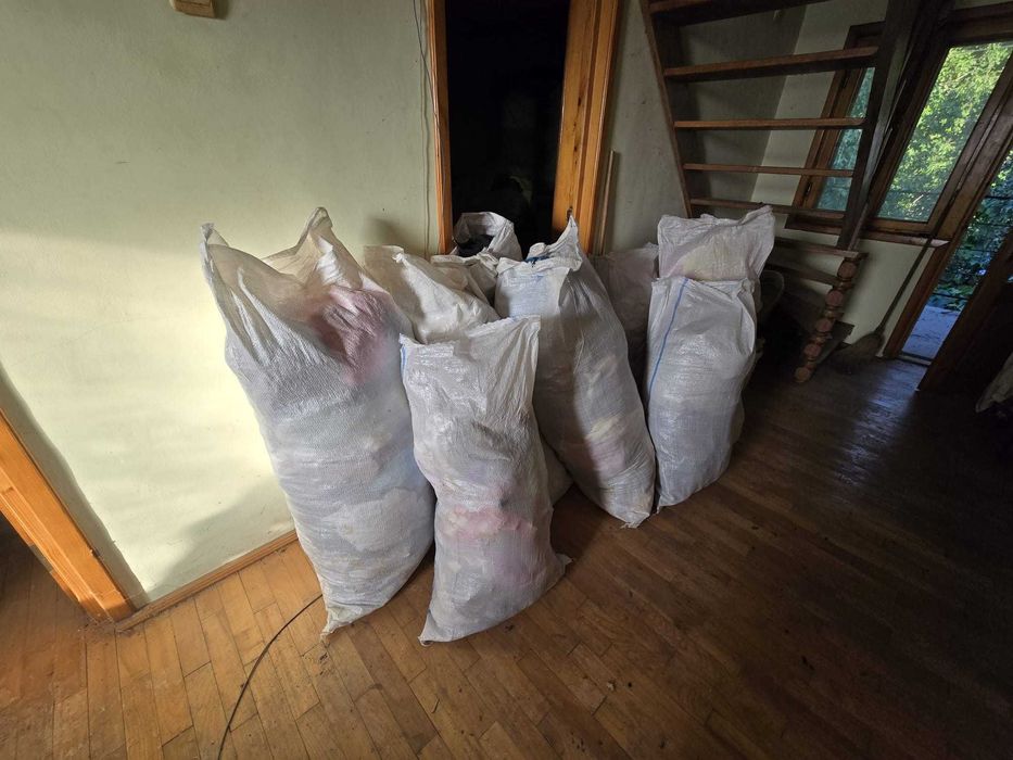 Servicii de curatenie , eliberare gunoi  moloz sau  mobile veche