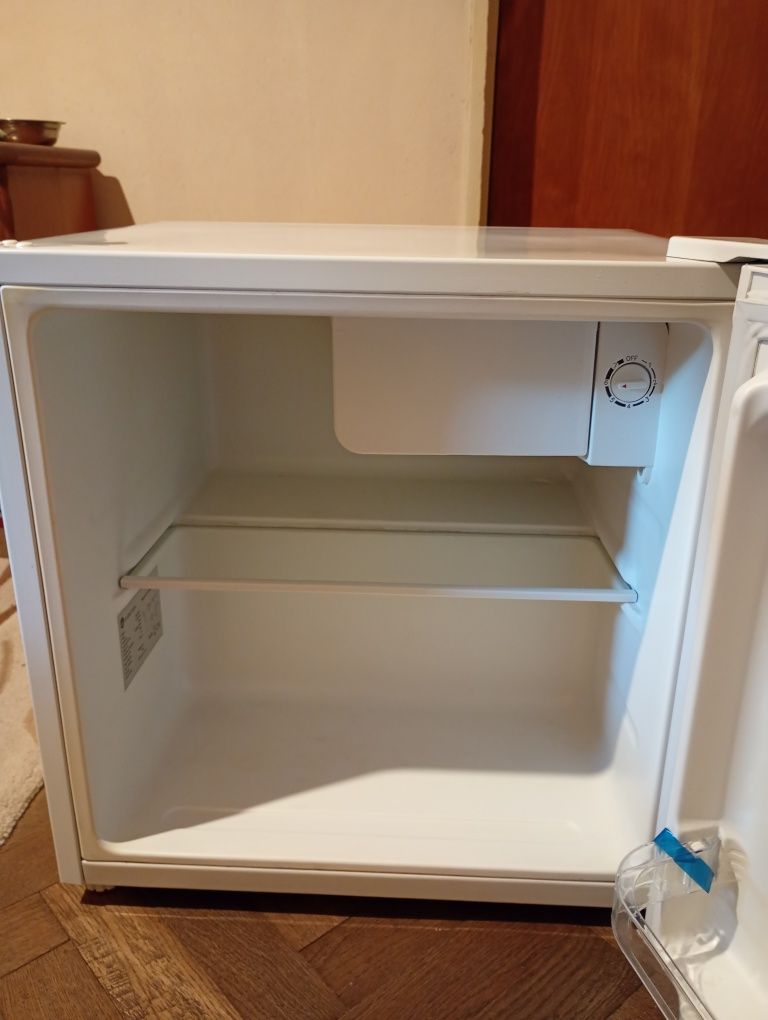Vand frigider mini bar