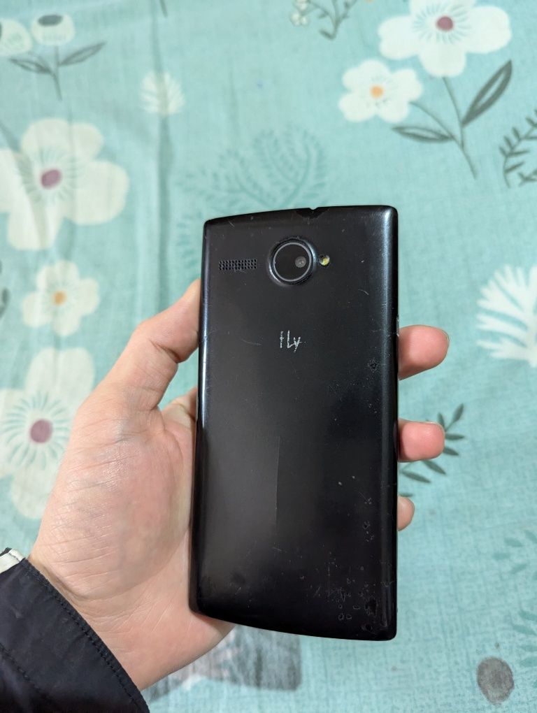 Telefonlar sotiladi arzon S8+,FLY, J1 ace, novey-banana, maxvi c3,