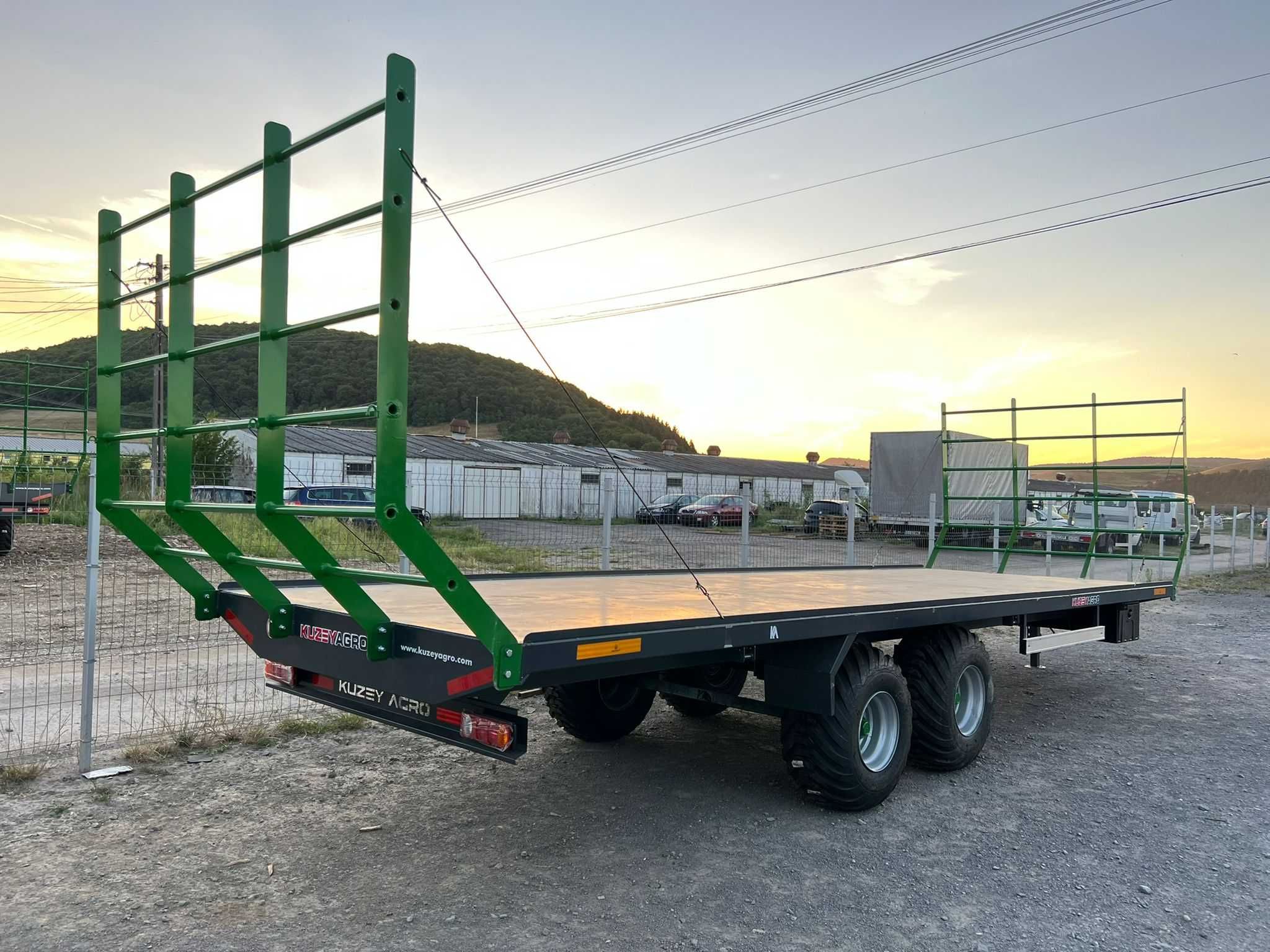 Platforma baloti / Trailer transport baloti