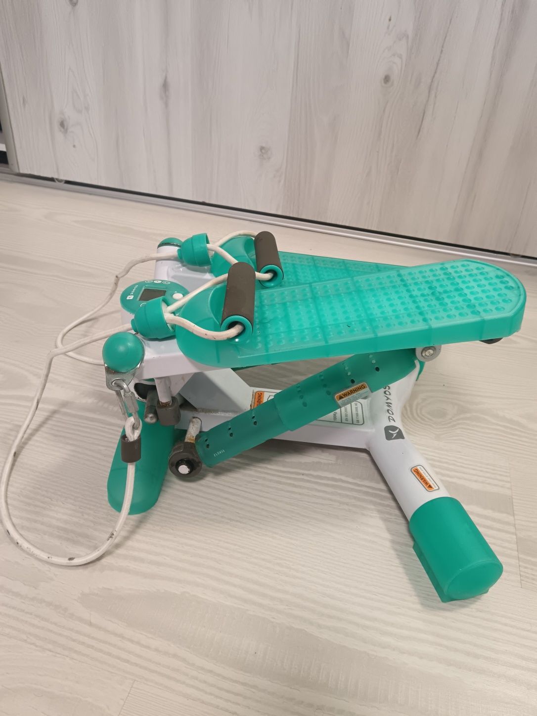 Vand stepper de camera cu corzi