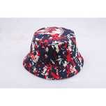 Червена камуфлажна шапка идиотка / Red camouflage bucket hat