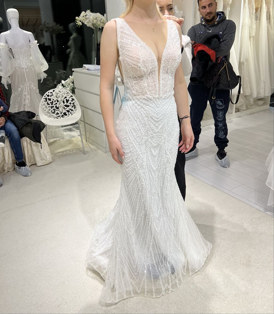 Vand rochie de mireasa S-XS Mireasa Moderna