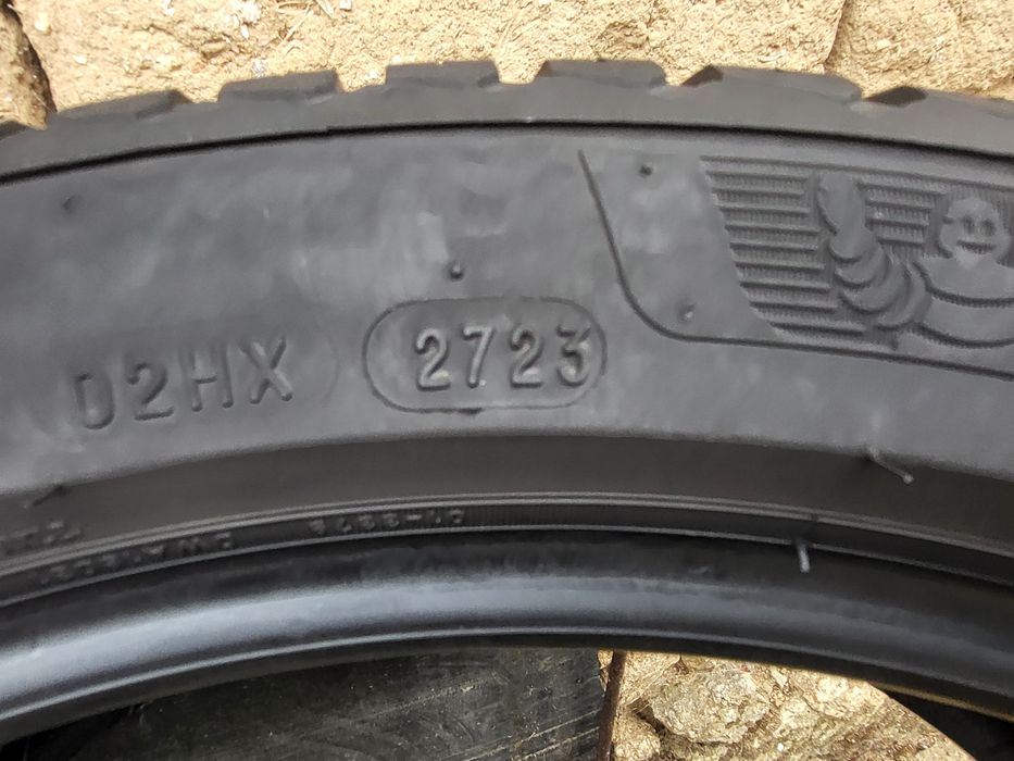 2бр 215/45/18 мишелин неразличими от новите