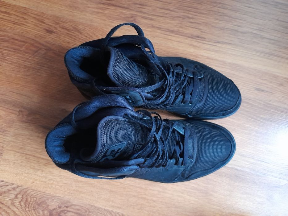 Jordan 1 кецове 44 номер.