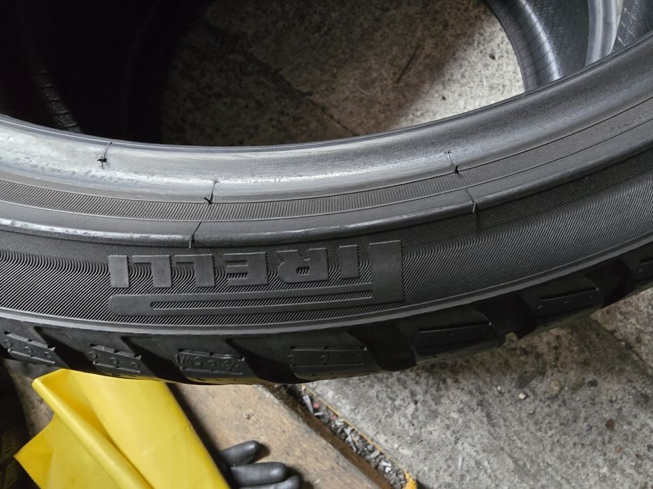 Pirelli 235/35 R20 92W MS iarnă